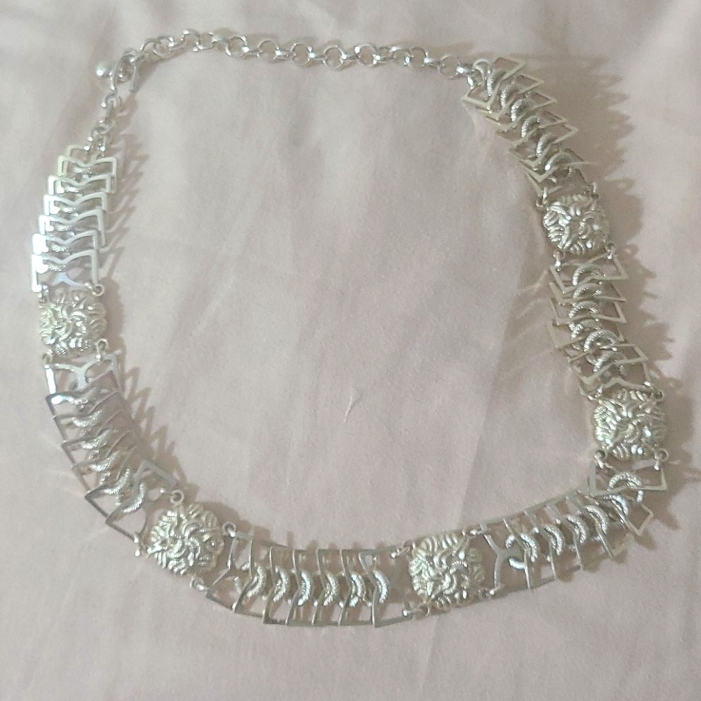 Silver colored necklace